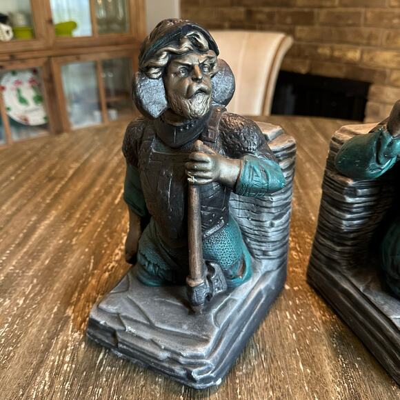 1970 Vintage Ann’s Original Figurines, Inc. Spanish Conquistador Viking Bookends - Picture 3 of 10